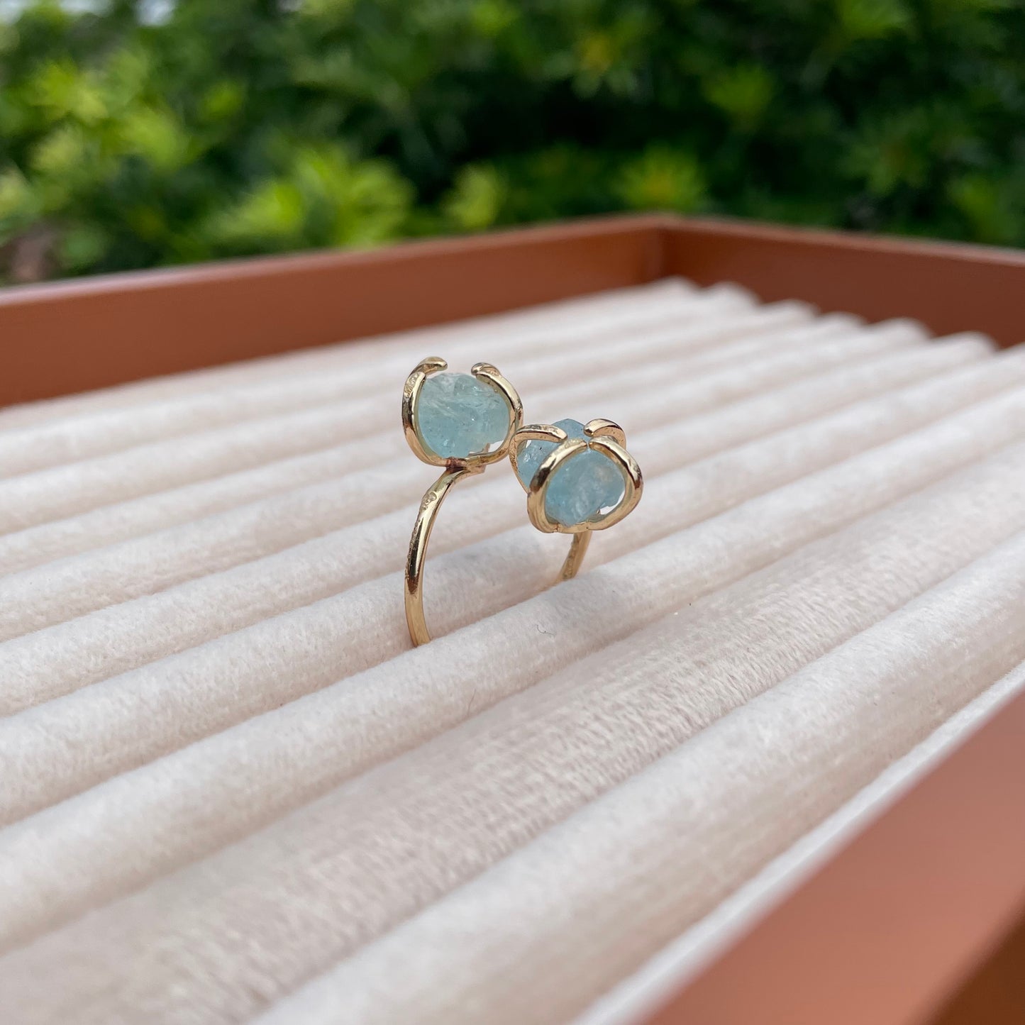 Stone Claw Ring - Adjustable