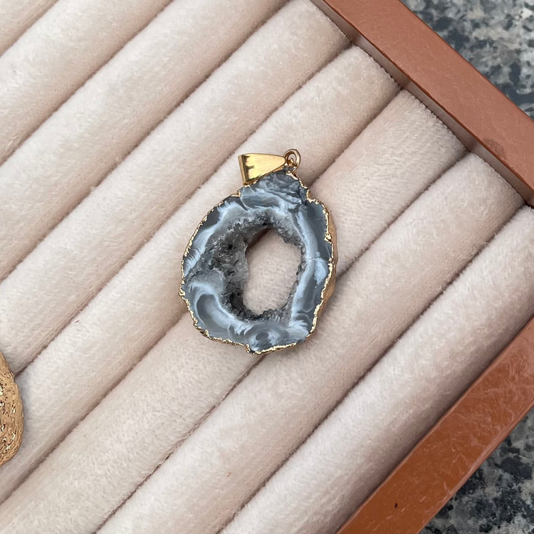 Necklace/Pendents