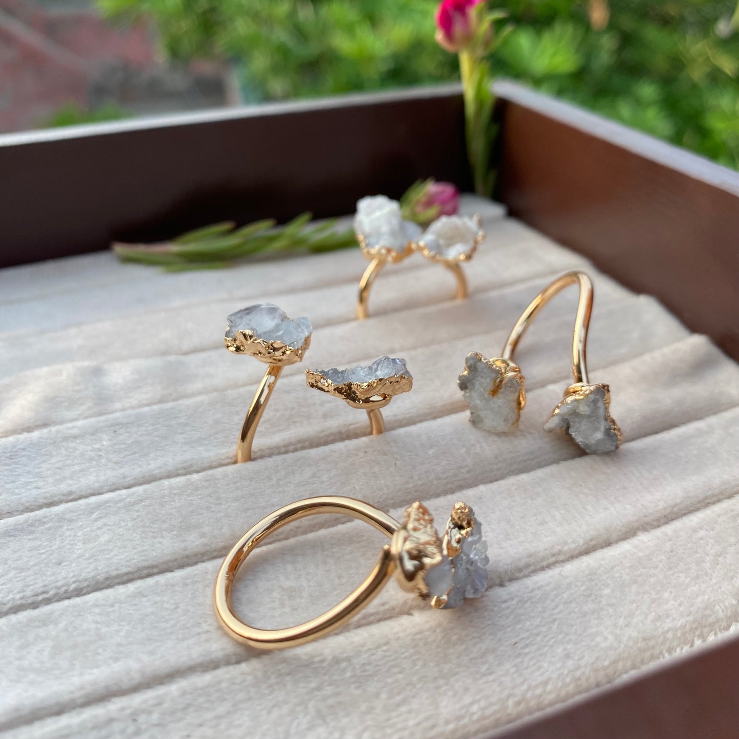Druzy White Stone Ring - Adjustable
