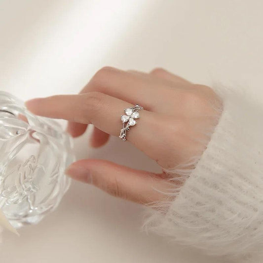 Leaf Clover Ring - Sparkle Jewels