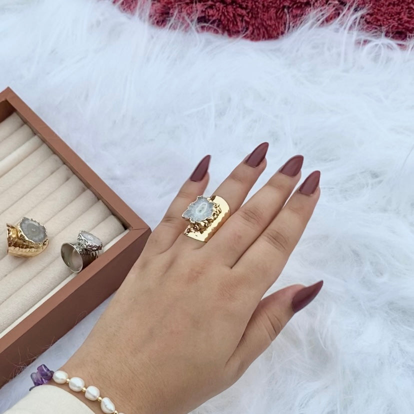 White druzy Ring