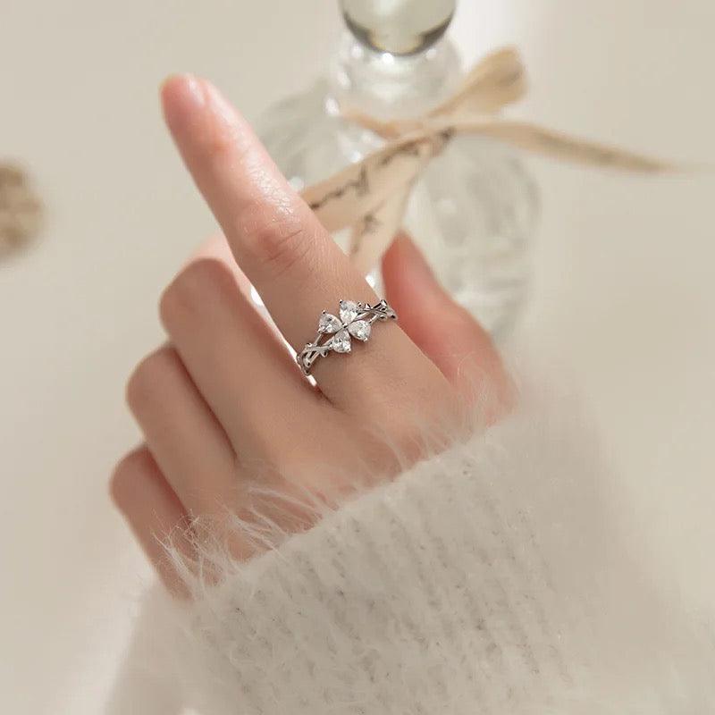 Leaf Clover Ring - Sparkle Jewels
